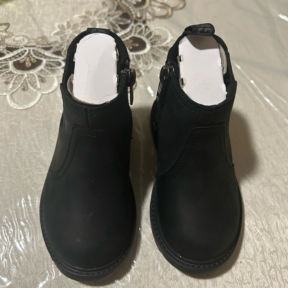 NWT UGG Toddler Bolden Weather Black Leather Boots - Size 7T